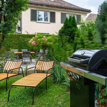 Eagle Charmante Dachgeschosswohnung Mit Design & Ausblick شقة زيورخ