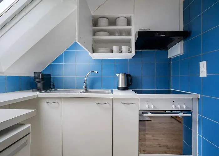 شقة Eagle Charmante Dachgeschosswohnung Mit Design & Ausblick